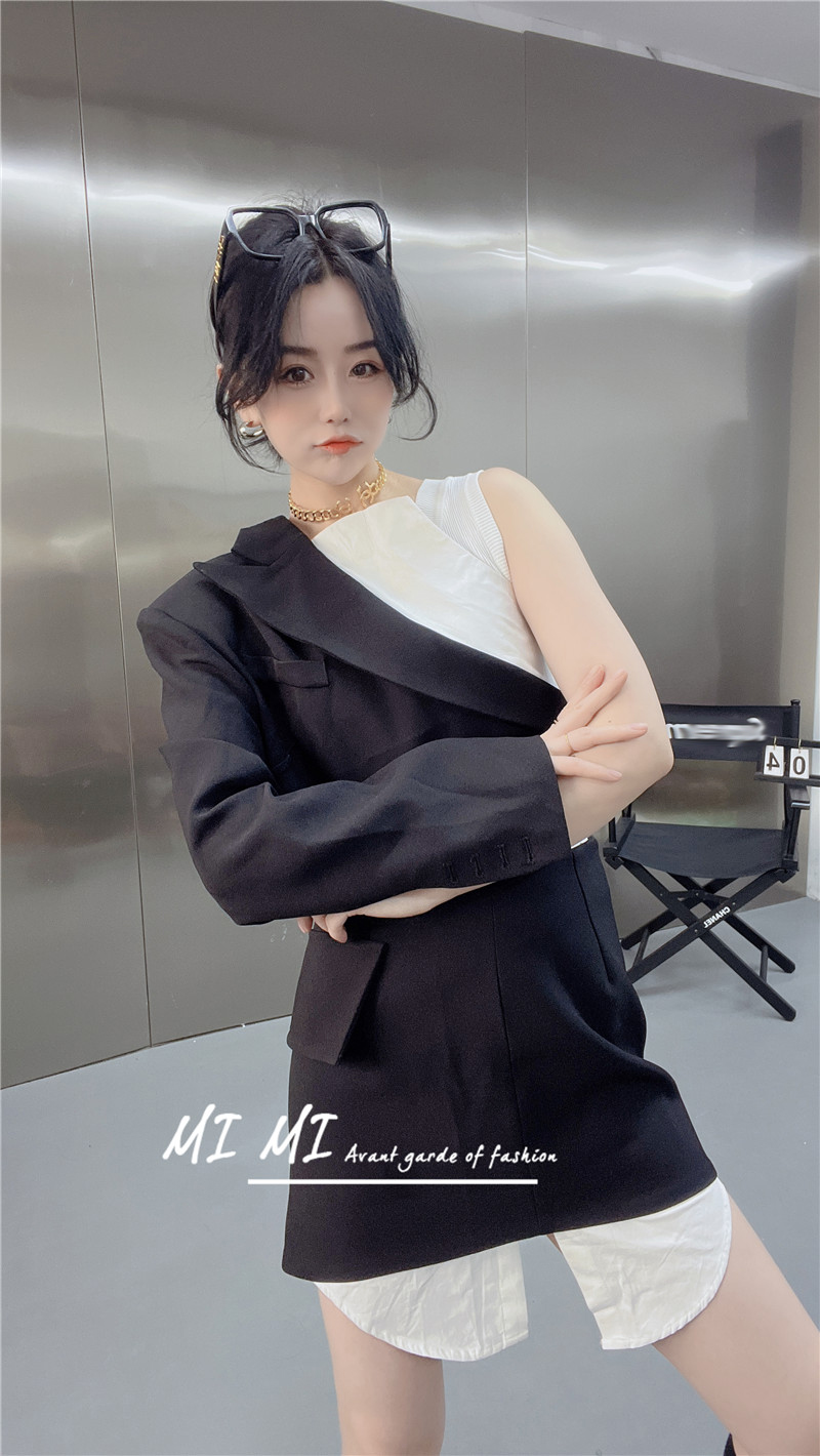 E公主欧洲站2022春季新款韩版性感漏袖西服上衣拼色半裙套装女