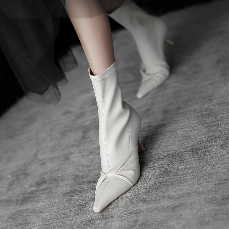 海鱼恋女神系列猫跟尖头短靴女2021年秋冬新款ins显瘦弹力瘦瘦靴