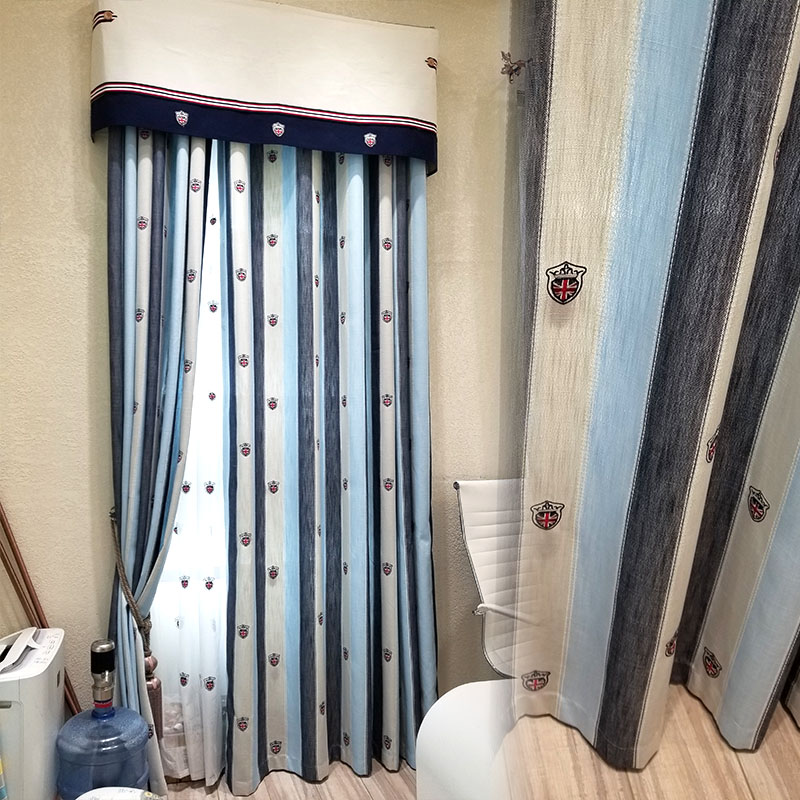 [卡汀]现代简约韩式田园 蓝色竖条提花盾牌图案儿童房卧室窗帘