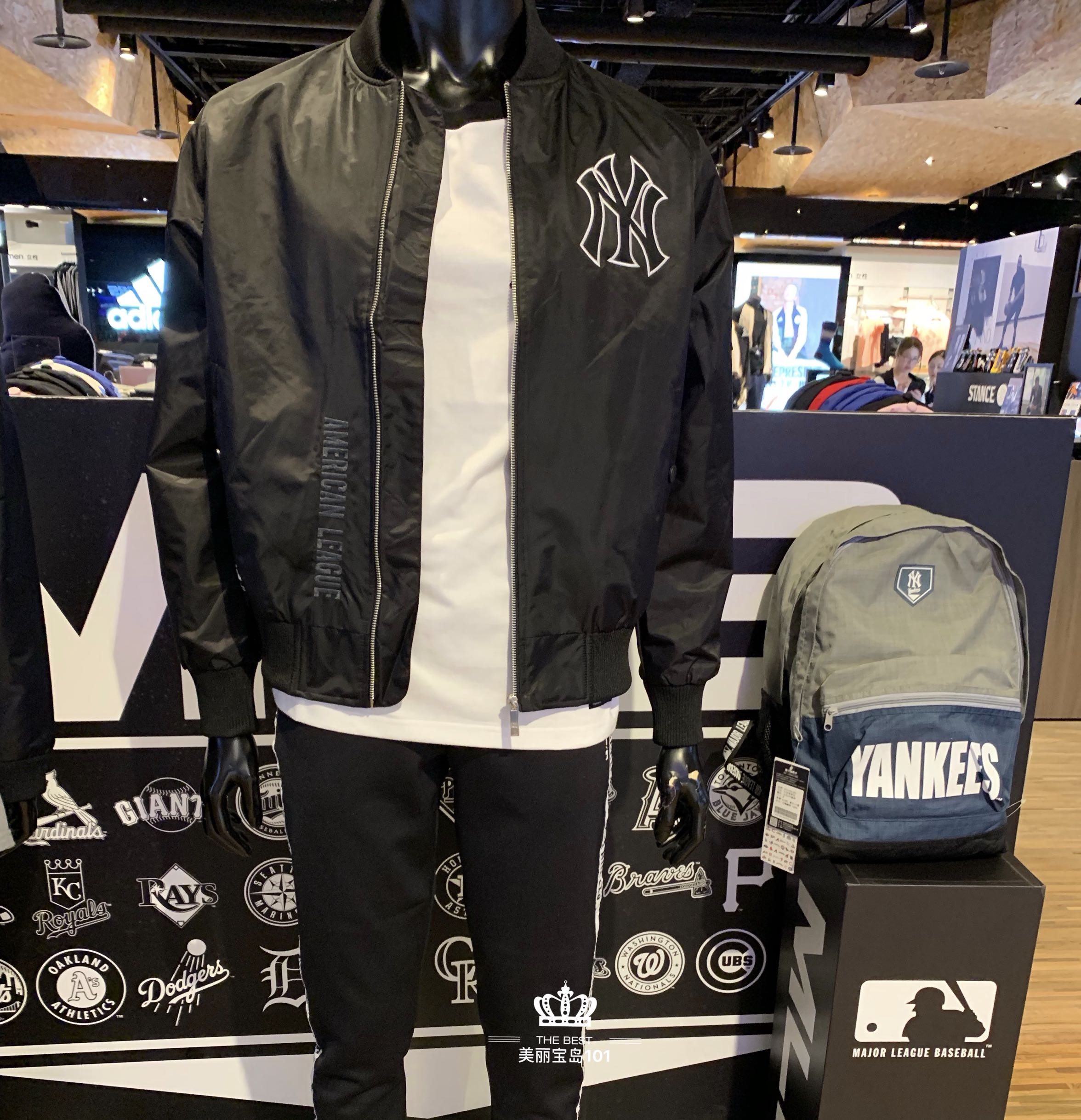 台湾专柜MLB 洋基队秋季新款男士上衣时尚休闲夹克风衣棒球服外套