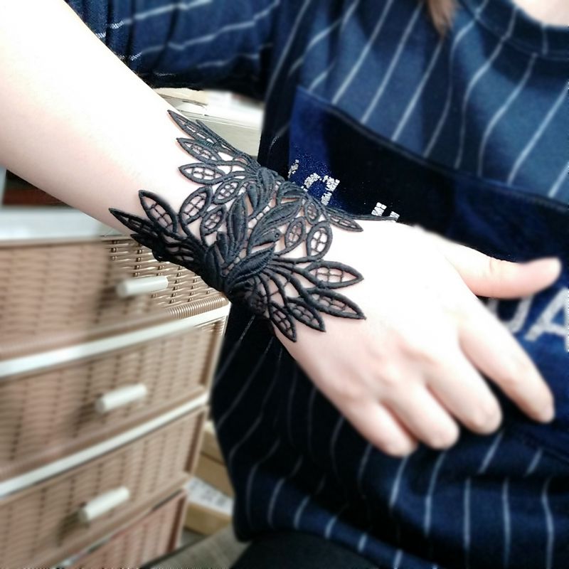 2018新品 店主设计个性暗扣手链 黑色蕾丝手链 显白  显瘦