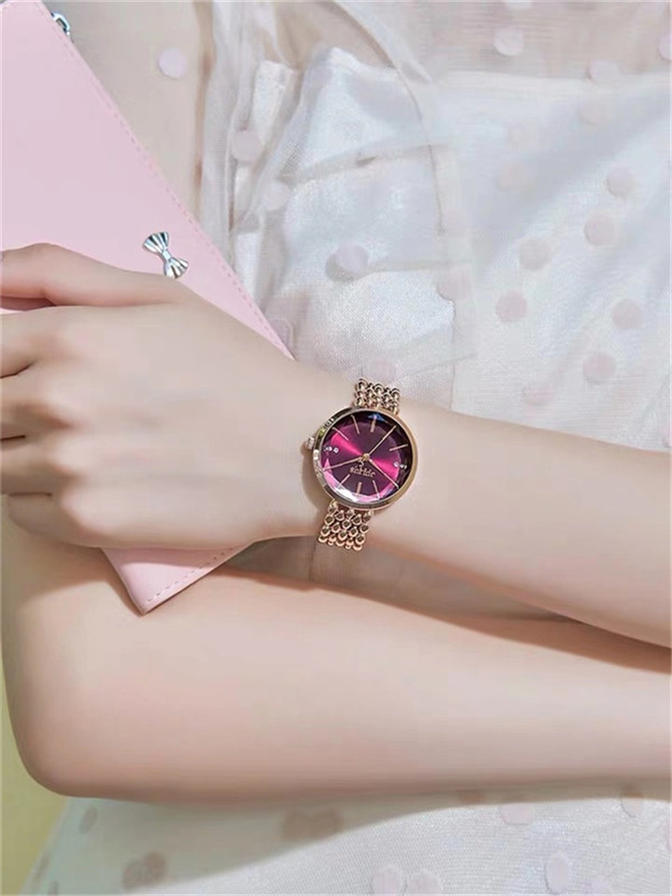 聚利时手表女韩版简约气质切割面镶钻手链式女表钢带百搭大气腕表