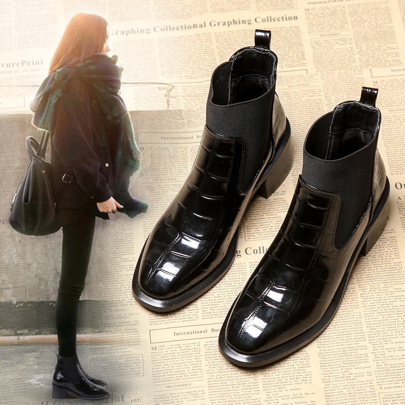 欧洲站chic鳄鱼皮靴子女短靴2021新款秋冬切尔西靴粗跟马丁靴女鞋