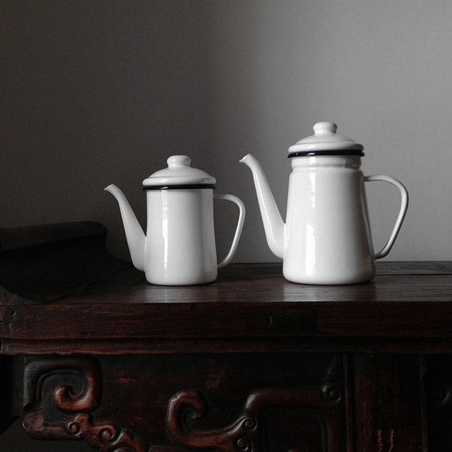 素白色搪瓷油壶 凉水壶  经典琺瑯咖啡壶 可加热咖啡手冲壶