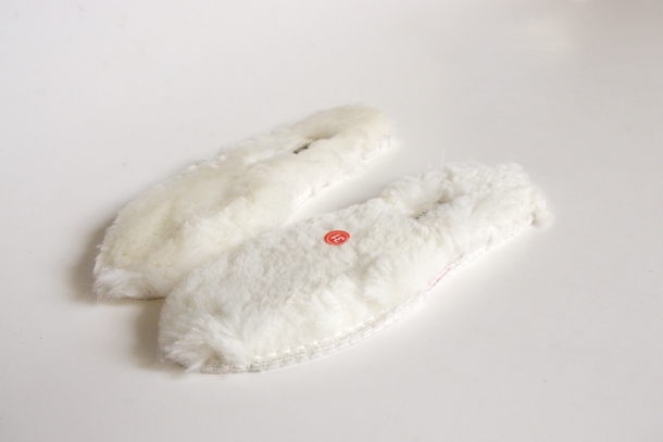 冬季 厚实保暖柔软透气 儿童天然羊皮毛一体鞋垫 雪地靴毛垫
