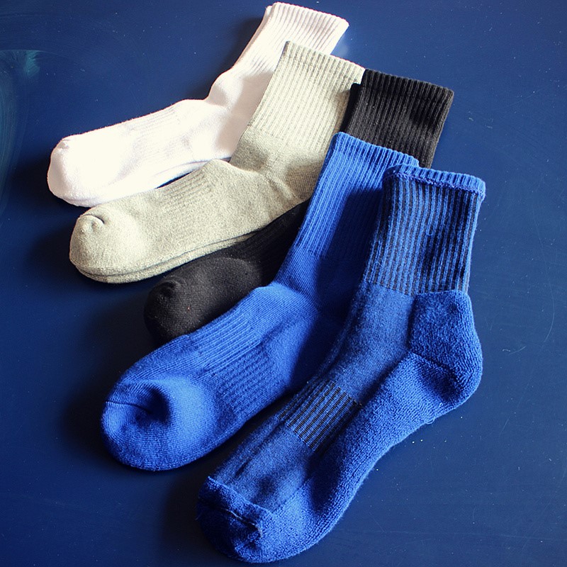 克莱因蓝色袜子男中筒冬季加厚纯色毛巾袜运动高腰潮牌奶蓝色长袜