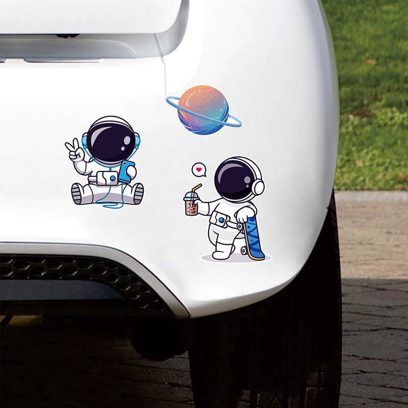 宇航员卡通可爱汽车装饰贴纸车身划痕遮挡遮盖防水电动车创意贴画