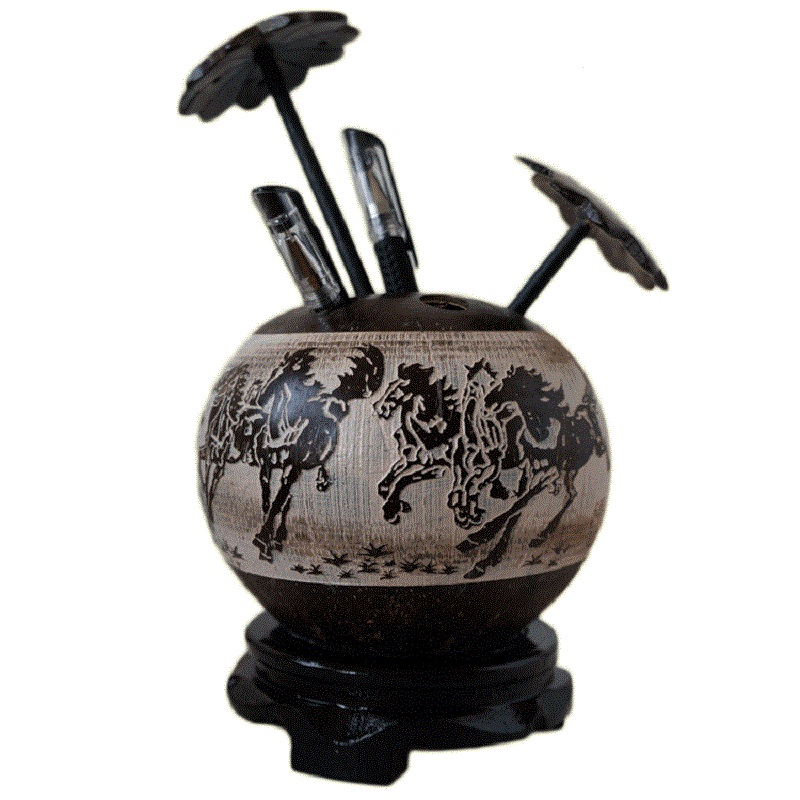 包邮海南特色椰壳雕画马到成功笔筒 办公实用摆饰品 植物工艺礼品