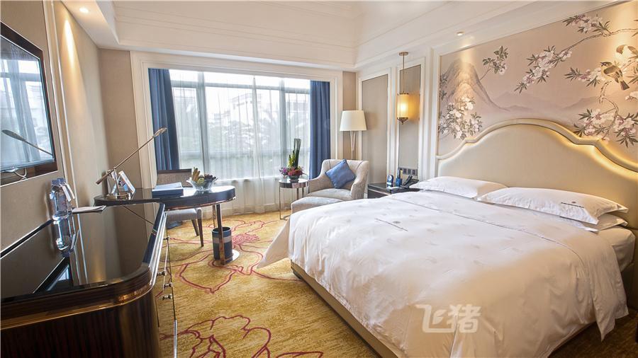 深圳登喜路国际大酒店高级大床房